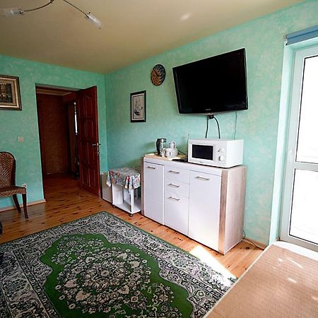 Maria Bed & Breakfast Kiev Bagian luar foto