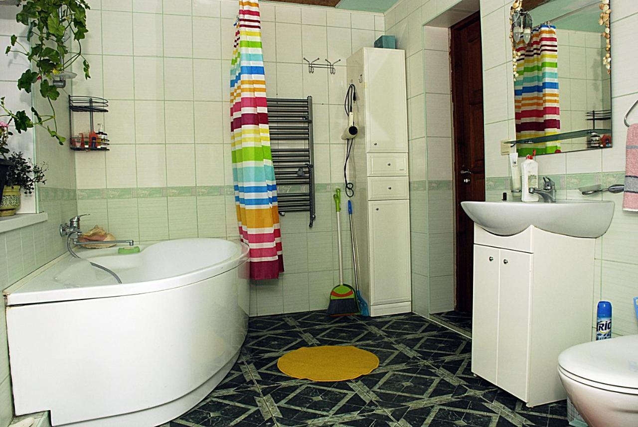 Maria Bed & Breakfast Kiev Bagian luar foto